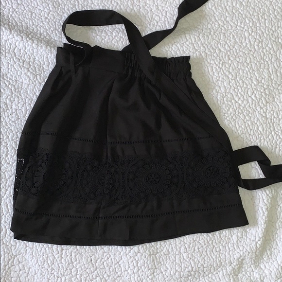 black mid-length skirt - Picture 2 of 4